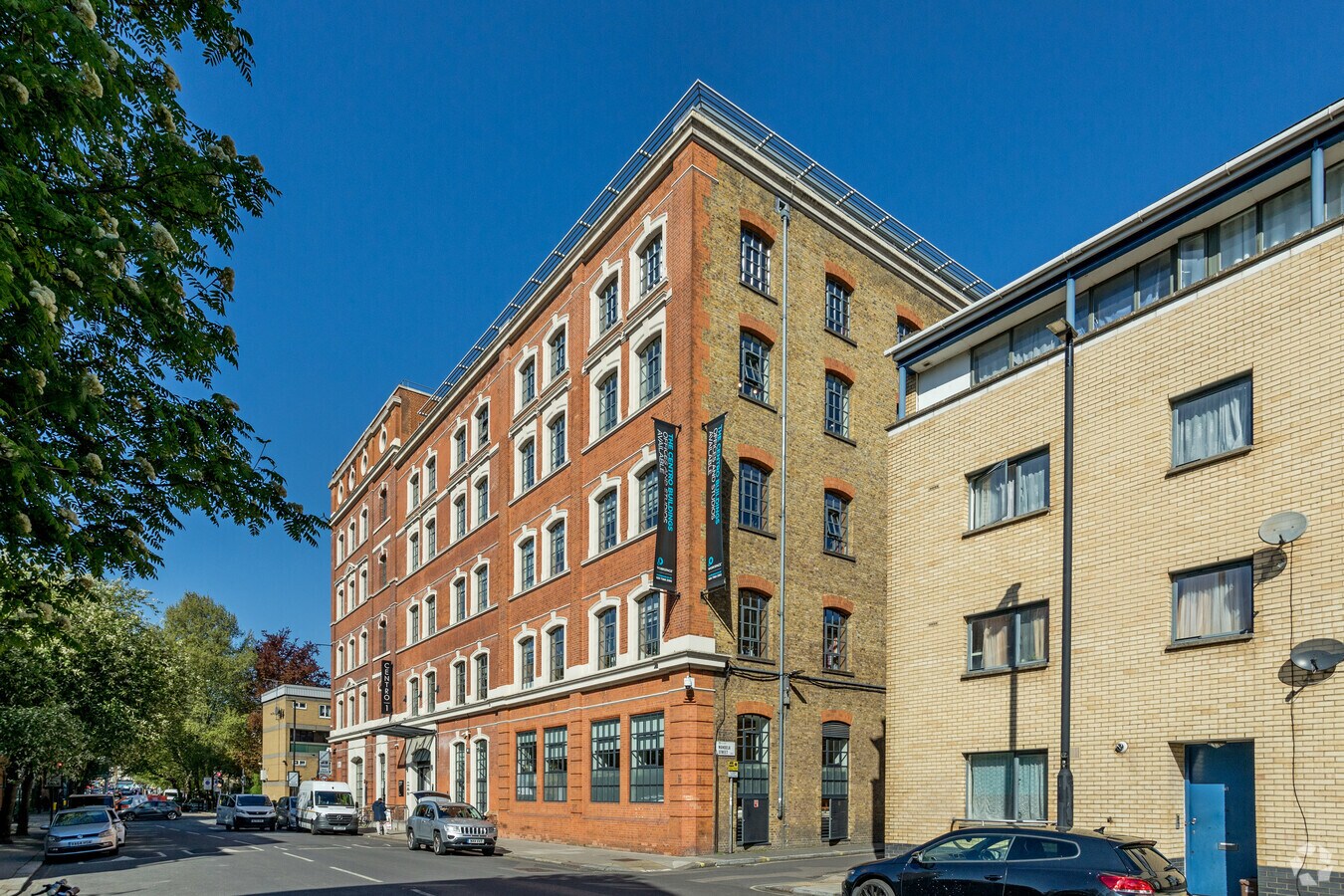 39 Plender St, London, NW1 0DX