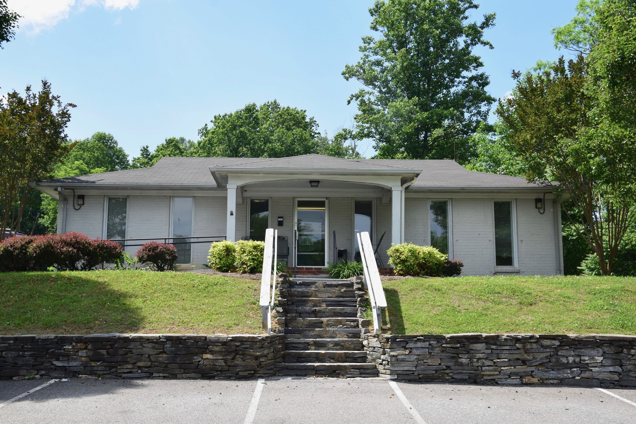 1744 S Amherst Hwy, Amherst, VA for sale Primary Photo- Image 1 of 1