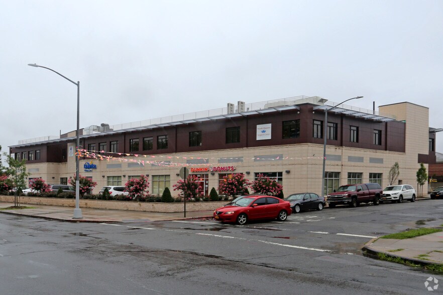 4552 Francis Lewis Blvd, Bayside, NY 11361 4564 Francis Lewis Blvd