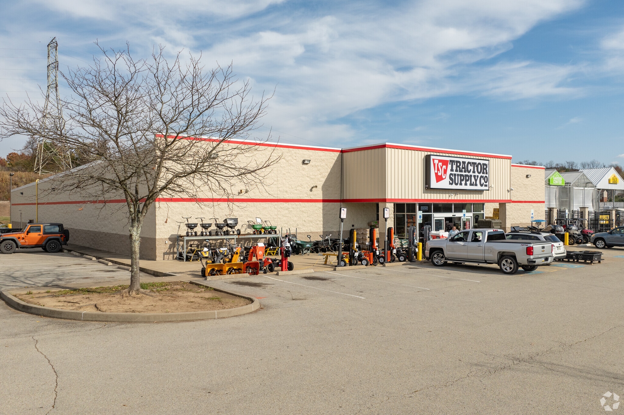 725 Manor Rd, Delmont, PA for sale Primary Photo- Image 1 of 1