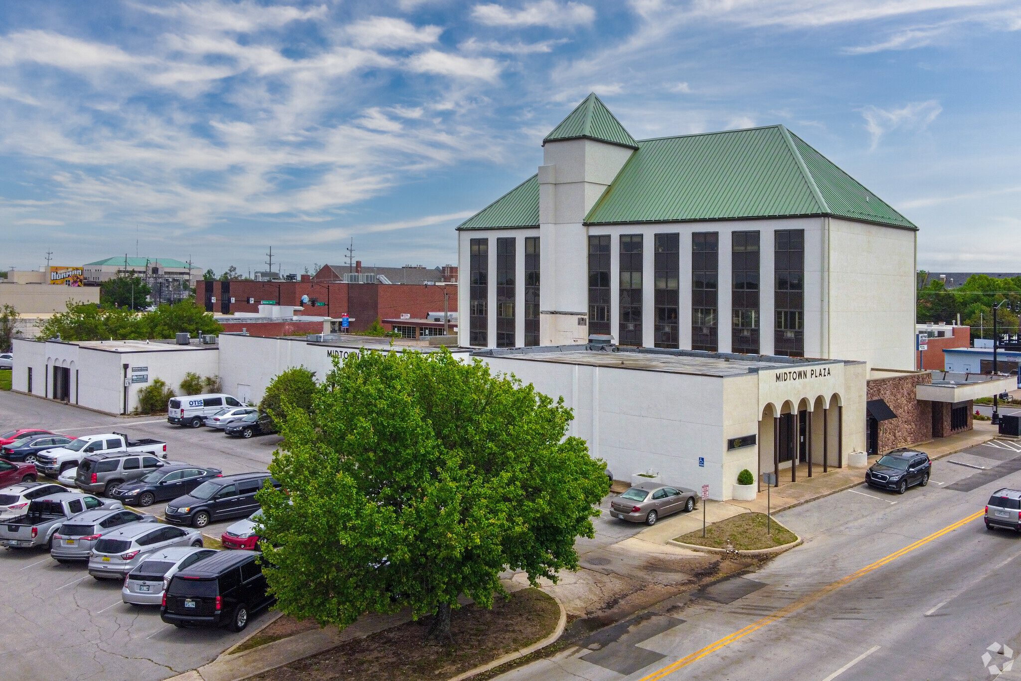 330 W Gray St, Norman, OK for lease Building Photo- Image 1 of 7