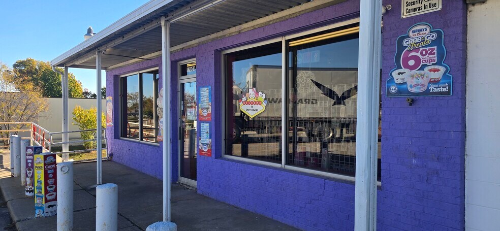 17003 E US Highway 24, Independence, MO for lease - Building Photo - Image 2 of 6