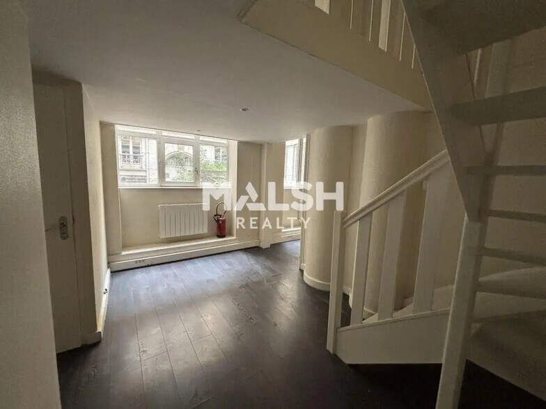 Office in Lyon for lease - Interior Photo - Image 3 of 7