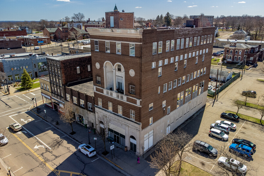 245 E Main St, Alliance, OH for sale - Building Photo - Image 1 of 1