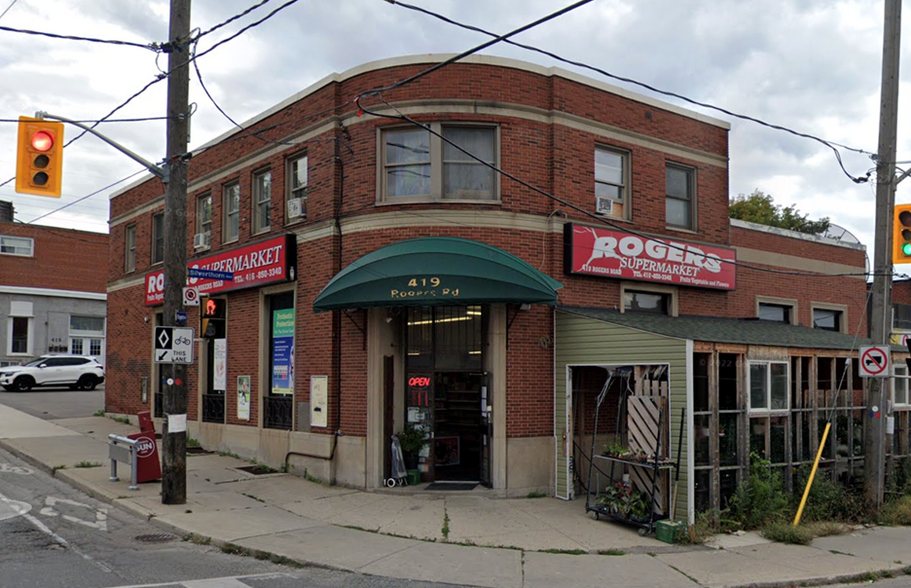 417-419 Rogers Rd, Toronto, ON for sale - Building Photo - Image 2 of 5