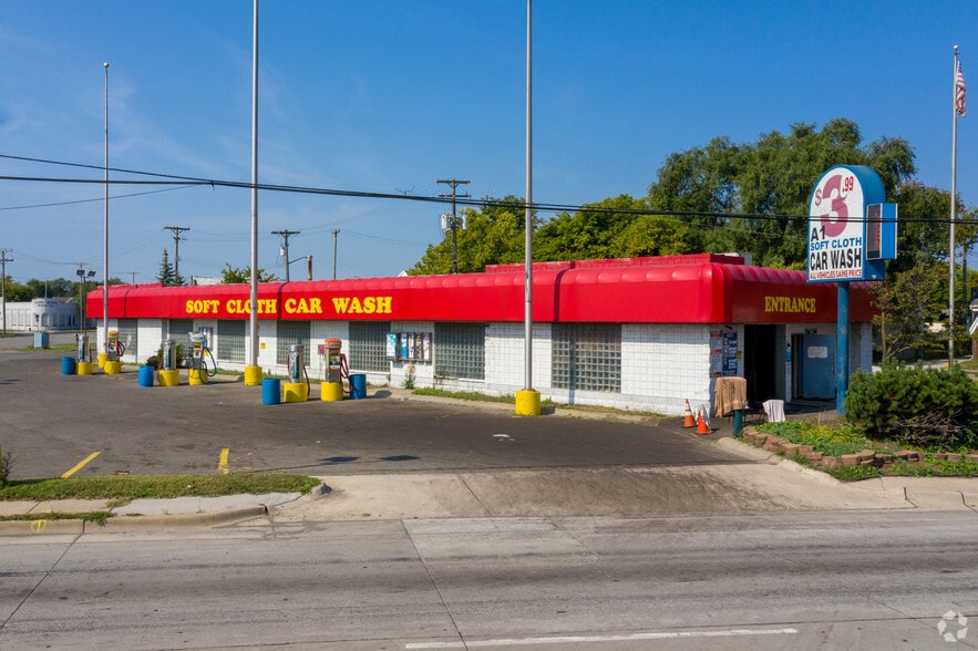 2311 Schaefer Rd, Melvindale, MI 48122