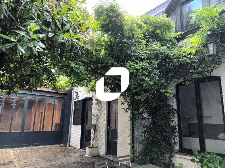 Office in Lille for lease - Building Photo - Image 2 of 12