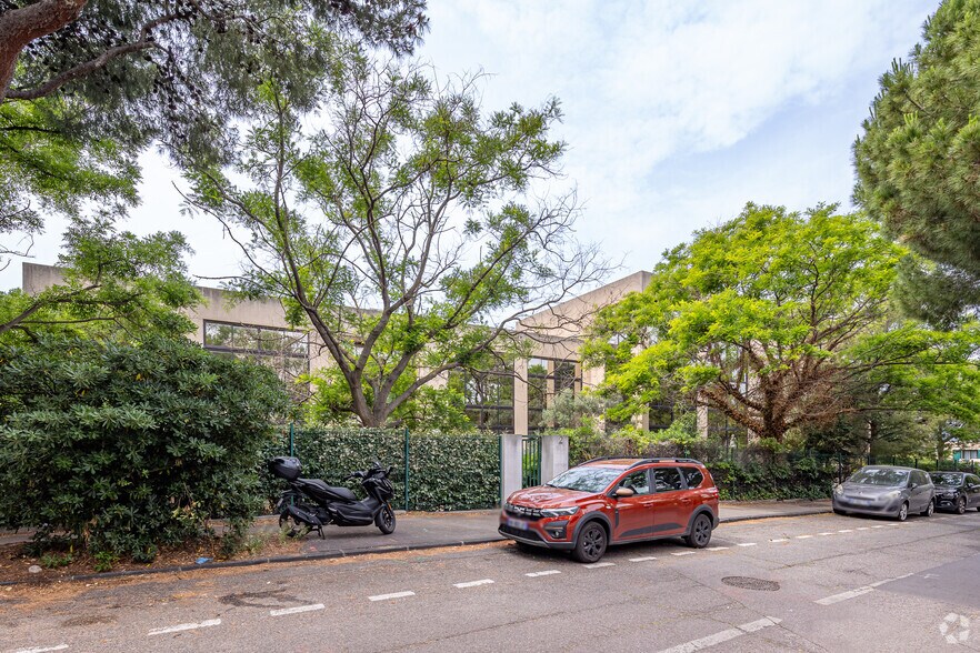 Office in Marseille for sale - Building Photo - Image 3 of 3