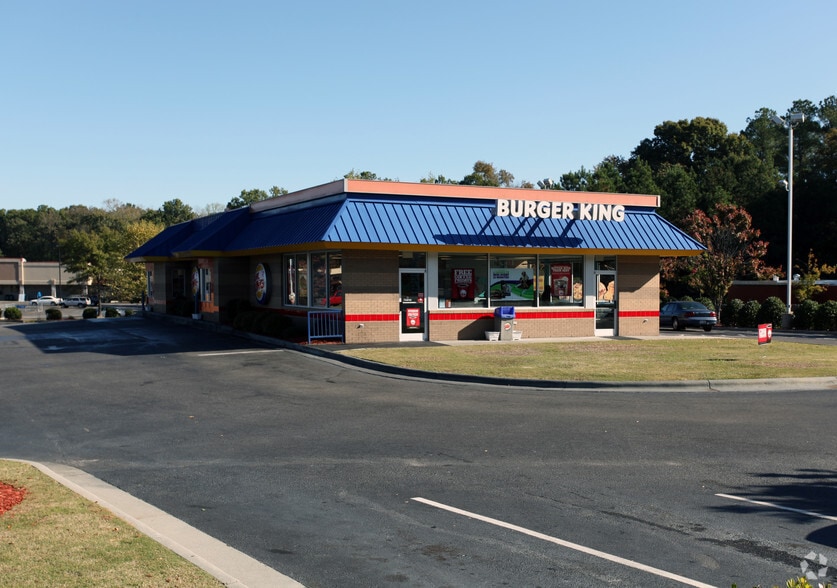 2690 N Roberts Ave, Lumberton, NC for lease - Primary Photo - Image 1 of 2