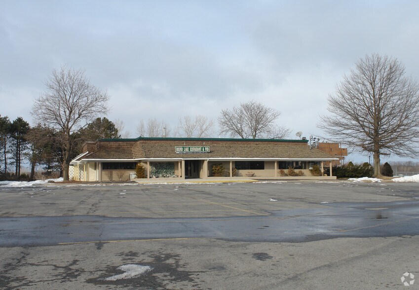 6 Round Lake Rd, BALLSTON LAKE, NY for sale - Primary Photo - Image 1 of 1