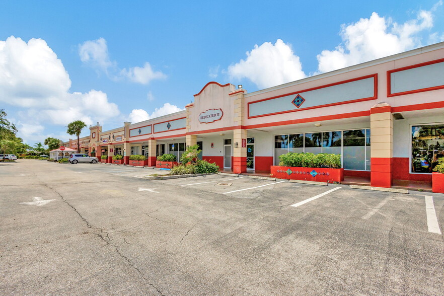 702 Park Ave, West Palm Beach, FL for lease - Building Photo - Image 2 of 13