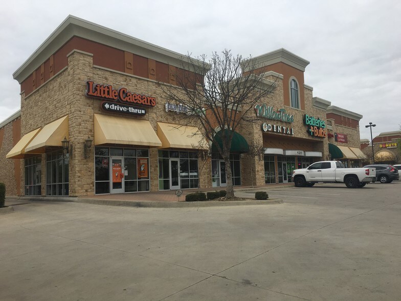 1205 E Debbie Ln, Mansfield, TX, 76063 Retail Space For Lease