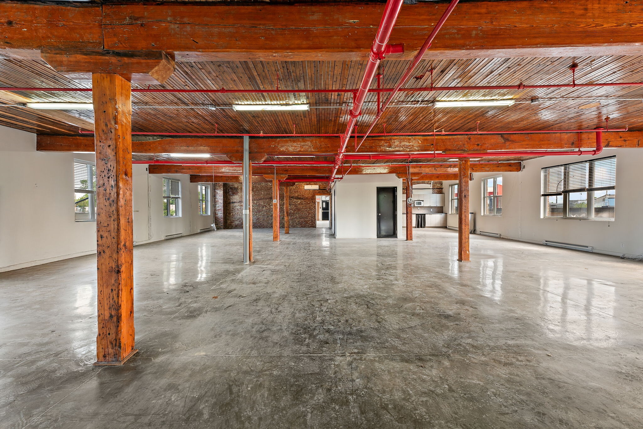 5010 Rue Saint-Patrick, Montréal, QC for lease Interior Photo- Image 1 of 15