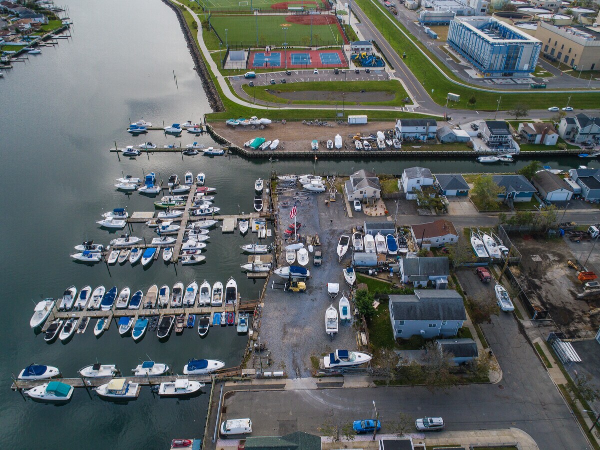 65 Waterview St, East Rockaway, NY 11518