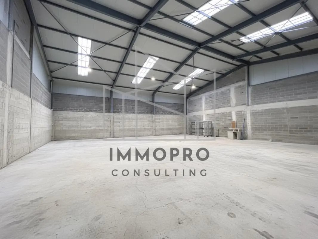 Flex in Saint-Étienne-du-Rouvray for lease Interior Photo- Image 1 of 3