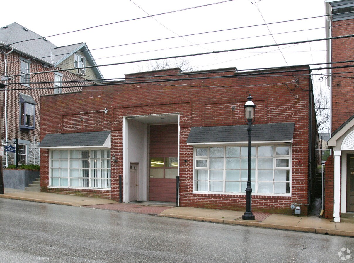 22 E King St, Malvern, PA 19355 Flex for Sale