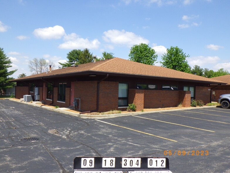 1606 W Lafayette Ave, Jacksonville, IL for sale - Primary Photo - Image 1 of 6