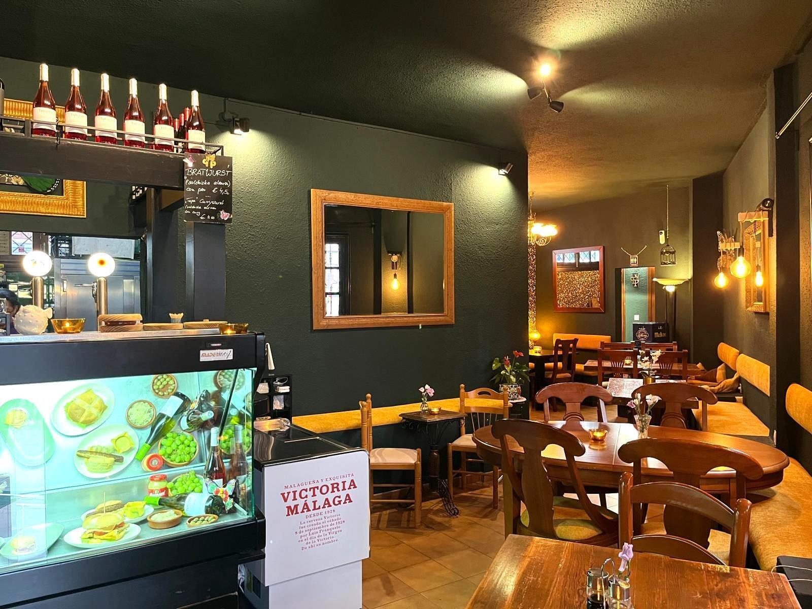 Retail in Benalmádena, Málaga for lease Building Photo- Image 1 of 18