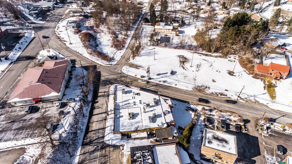 312 Center Rd, Monroeville, PA 15146 Rivertowne Pour House