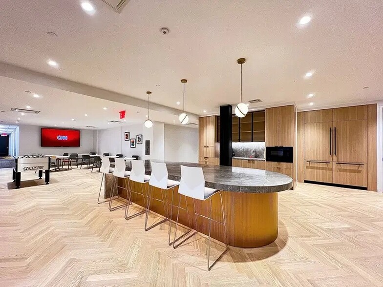 1501 Broadway, New York, NY for lease - Building Photo - Image 3 of 11