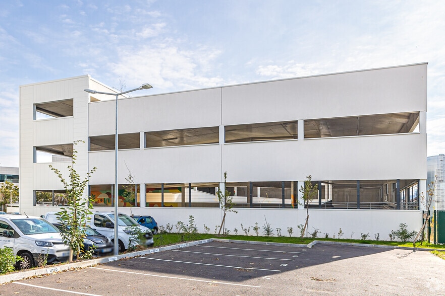 25 rue des Hautes Pâtures, Nanterre for lease - Building Photo - Image 3 of 4