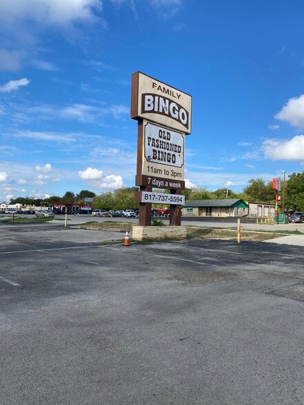 4201 Benbrook Hwy, Fort Worth, TX for lease - Building Photo - Image 2 of 12