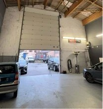 5962 La Tuiliere, Thurins for lease Interior Photo- Image 2 of 4