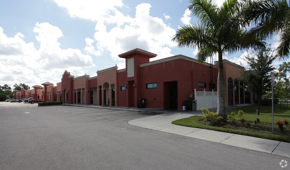 7785 Davis Blvd, Naples, FL 34104 | LoopNet