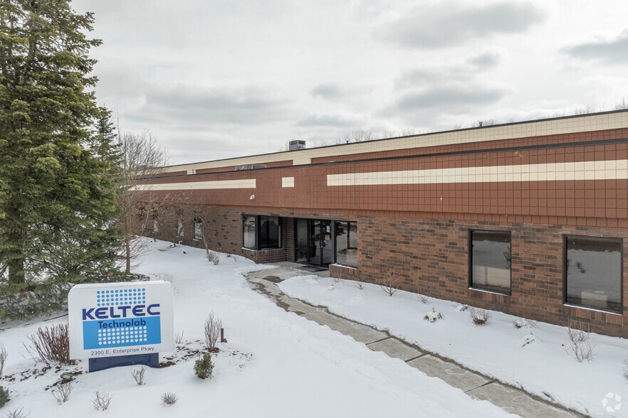 2300 E Enterprise Pky, Twinsburg, OH for sale - Building Photo - Image 2 of 4