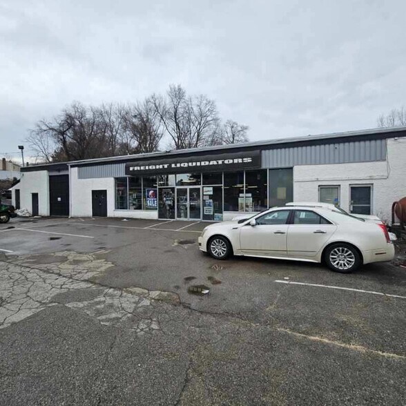 2093 E Main St, Cortlandt Manor, NY for sale - Building Photo - Image 3 of 7