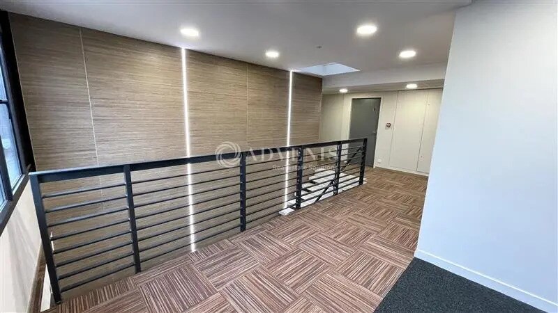 Office in Champs-sur-Marne for sale - Interior Photo - Image 3 of 9