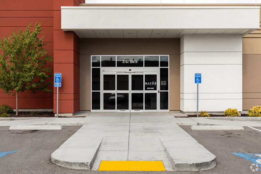 3702 S State St, South Salt Lake, UT for lease - Building Photo - Image 3 of 4