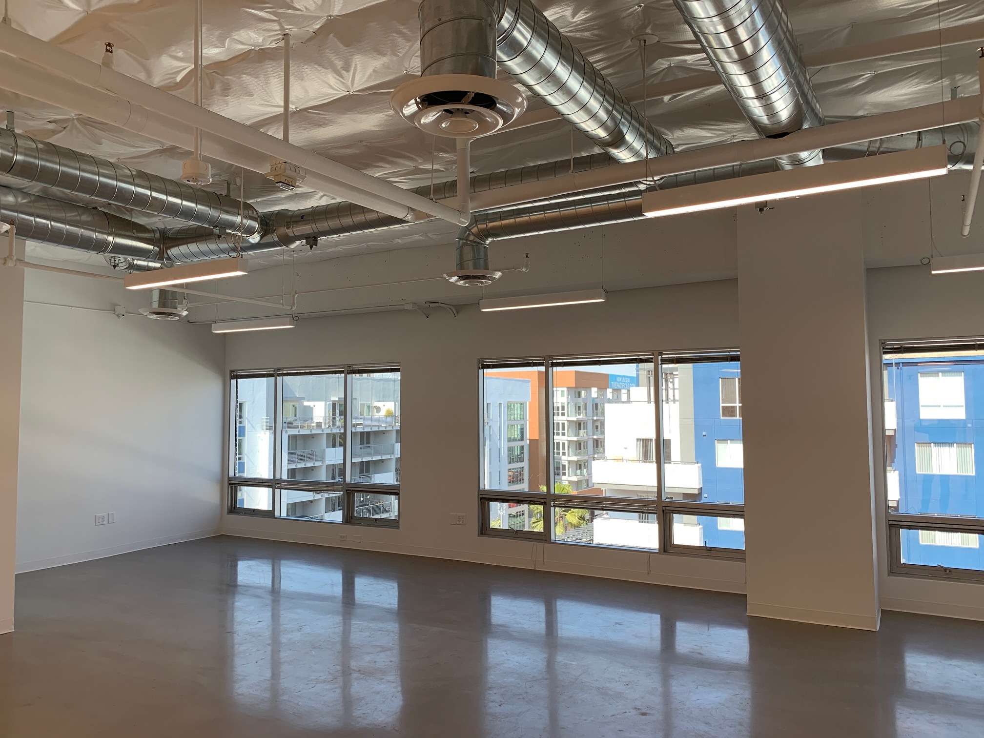 100 W Broadway, Long Beach, CA for lease Interior Photo- Image 1 of 3