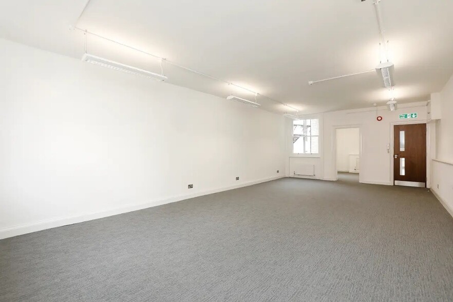 11 Maddox St, London for lease - Building Photo - Image 3 of 9