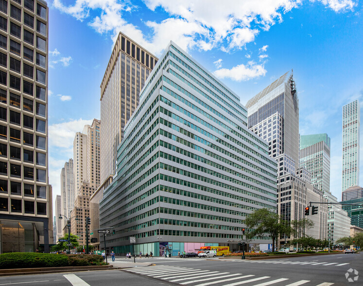 300 Park Ave, New York, NY for lease - Building Photo - Image 1 of 4