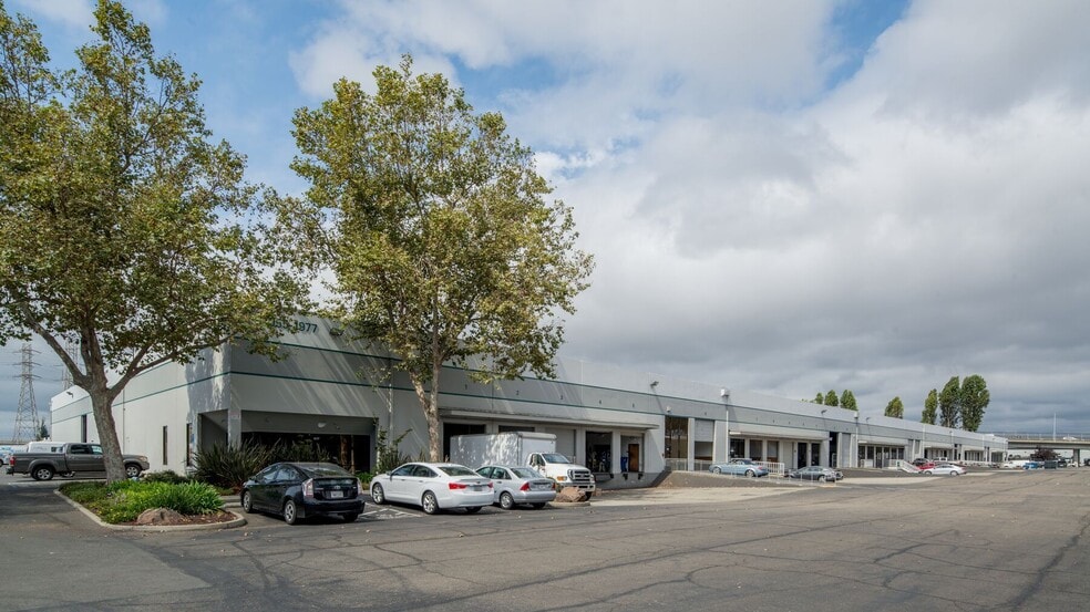 1979-1999 Davis St, San Leandro, CA for lease - Primary Photo - Image 1 of 16