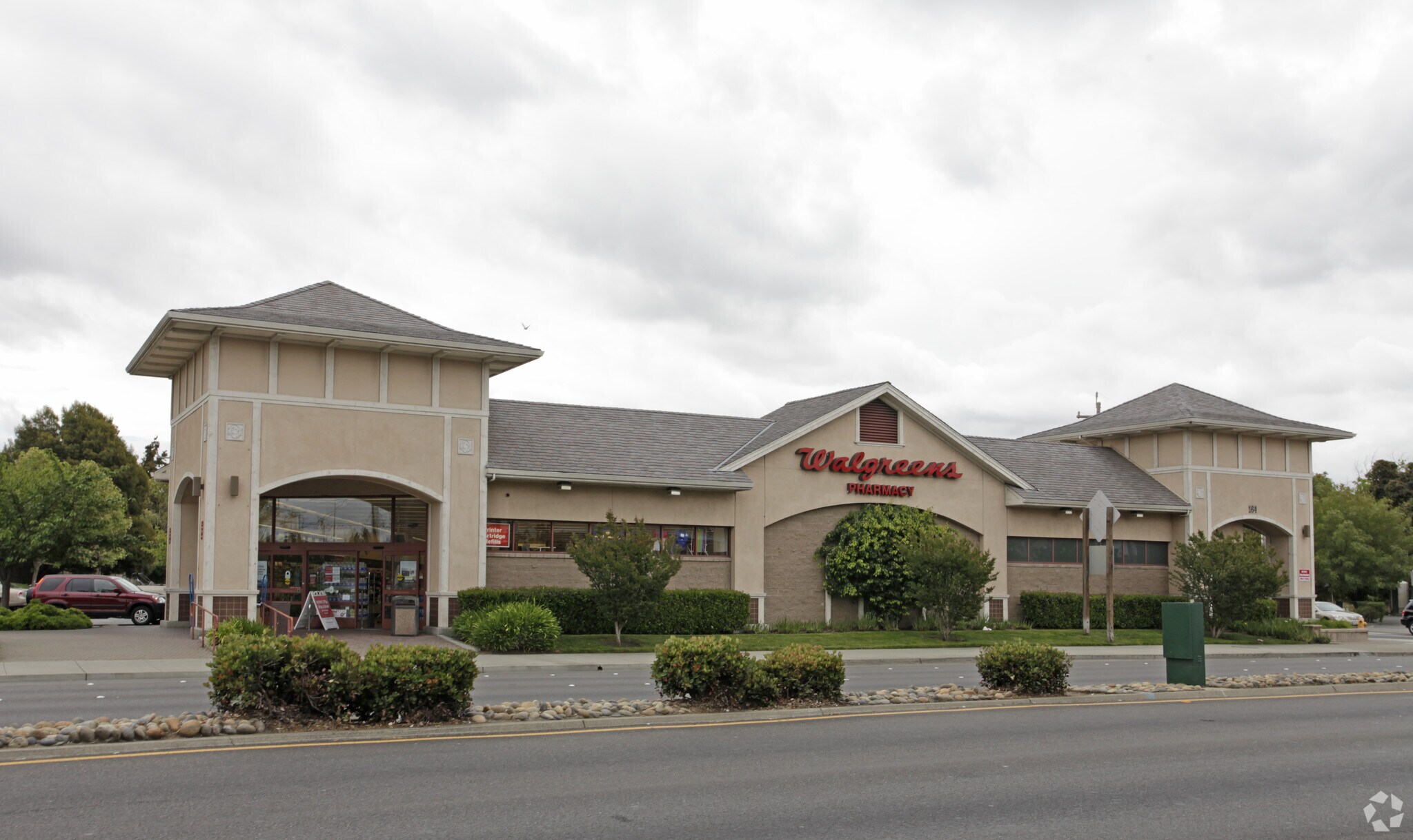 164 W Jackson St, Hayward, CA for lease Primary Photo- Image 1 of 8