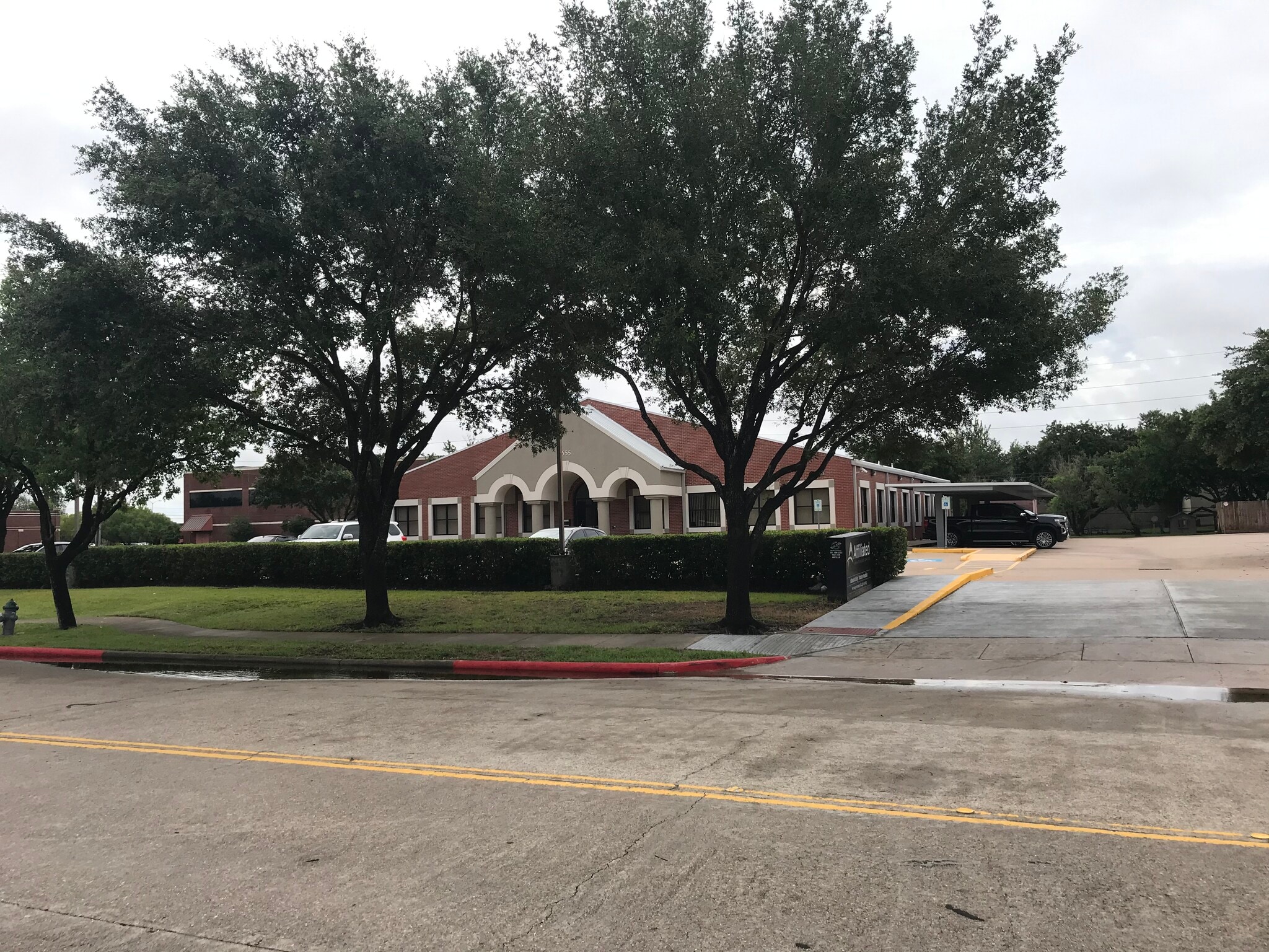 4655 Techniplex Dr, Stafford, TX for lease Building Photo- Image 1 of 16