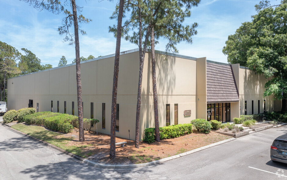 7750-1 Bayberry Rd, Jacksonville, FL for lease - Primary Photo - Image 1 of 21