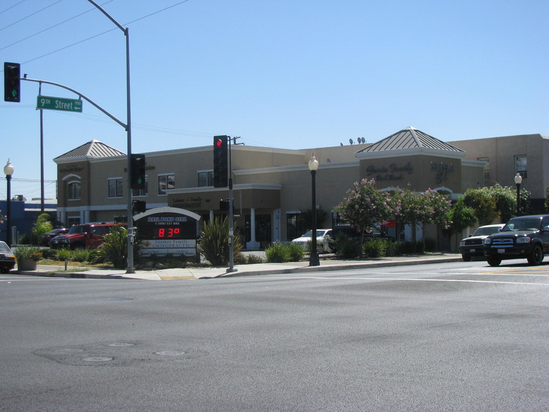 900 G St, Modesto, CA for lease - Building Photo - Image 2 of 8