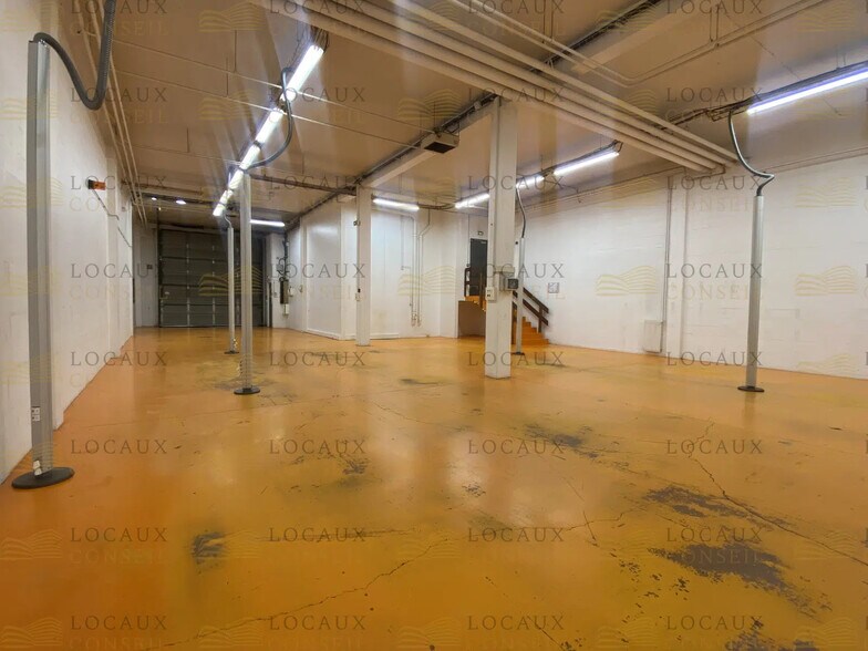 Flex in Gennevilliers for lease - Interior Photo - Image 2 of 22