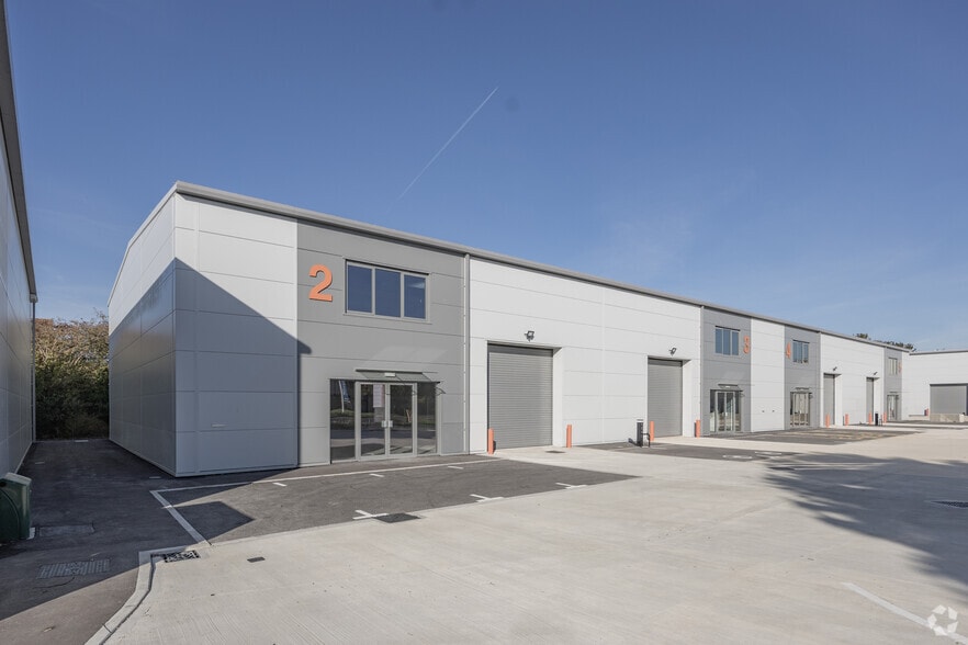 Faraday Rd, Swindon for lease - Primary Photo - Image 1 of 4