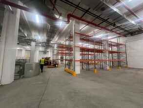 Industrial in Paris for lease Building Photo- Image 1 of 1