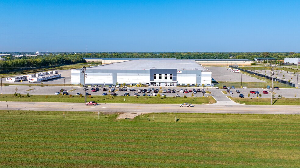 3755 N Brush College Rd, Decatur, IL for sale - Building Photo - Image 1 of 1