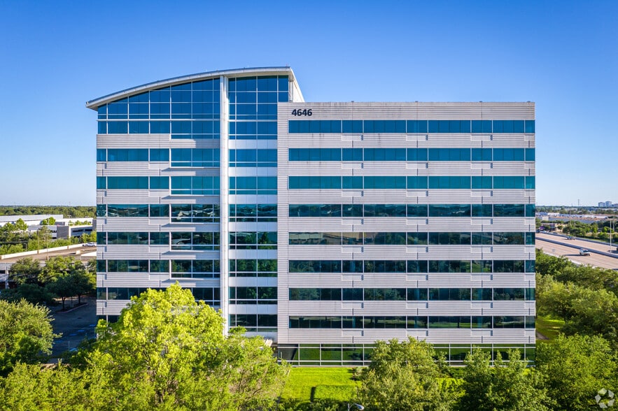 4646 W Sam Houston Pky N, Houston, TX for lease - Building Photo - Image 3 of 12
