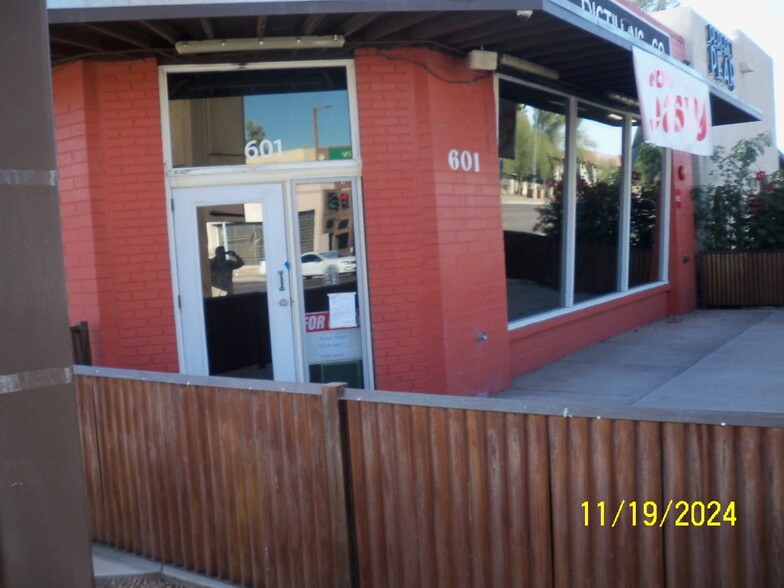 601 W University Dr, Tempe, AZ for lease - Building Photo - Image 1 of 1