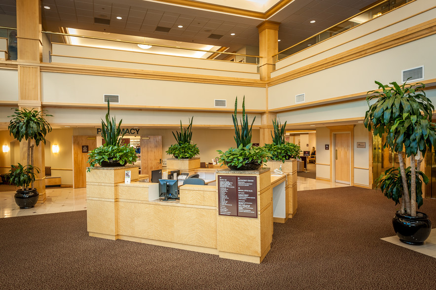 9650-9670 E Washington St, Indianapolis, IN for lease - Lobby - Image 3 of 3