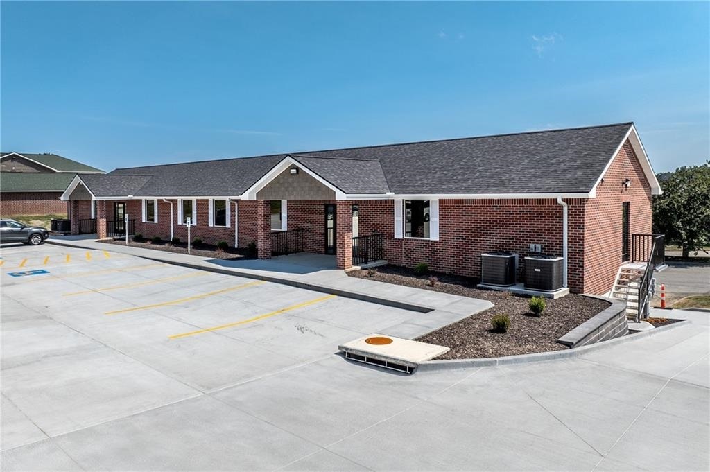 3830 Faraon St, Saint Joseph, MO for lease Primary Photo- Image 1 of 13