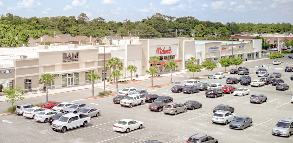 3952-3980 Airport Blvd, Mobile, AL for lease - Building Photo - Image 1 of 4