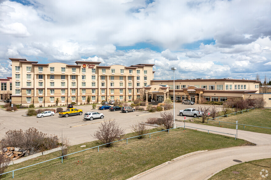 2100 Premier Way, Sherwood Park, AB for lease - Primary Photo - Image 1 of 5